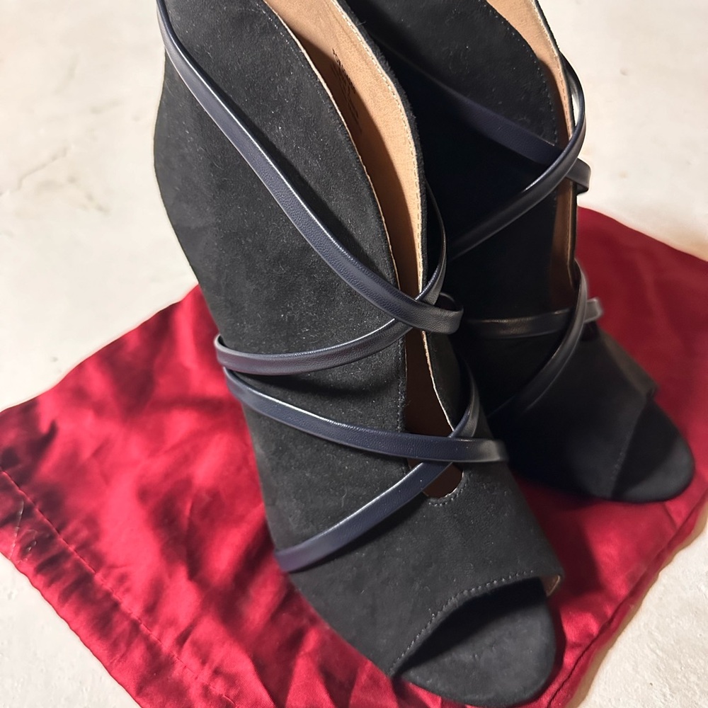 Black Strappy Women's Heels